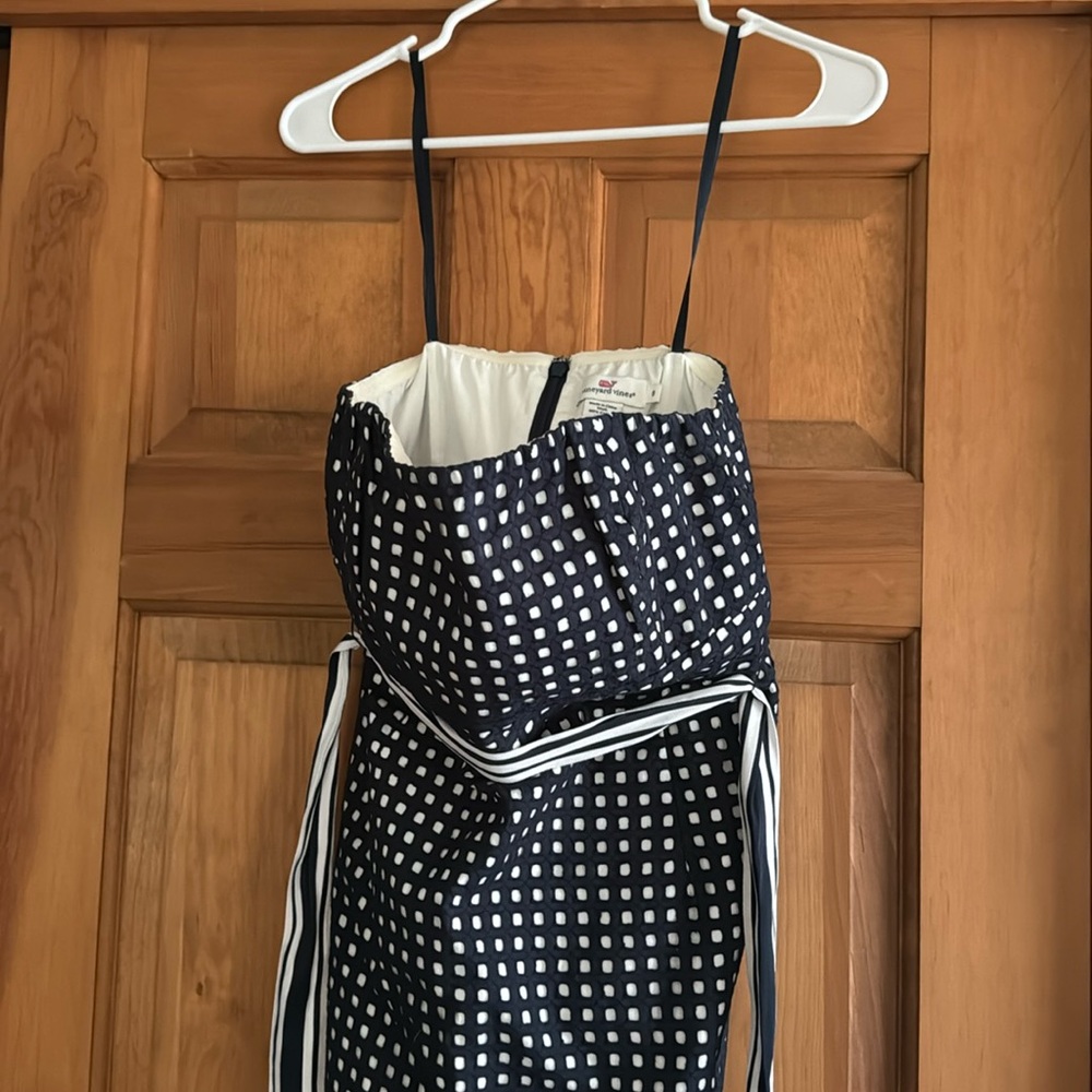 Vineyard Vines size 8 strapless dress - Picture 2 of 4